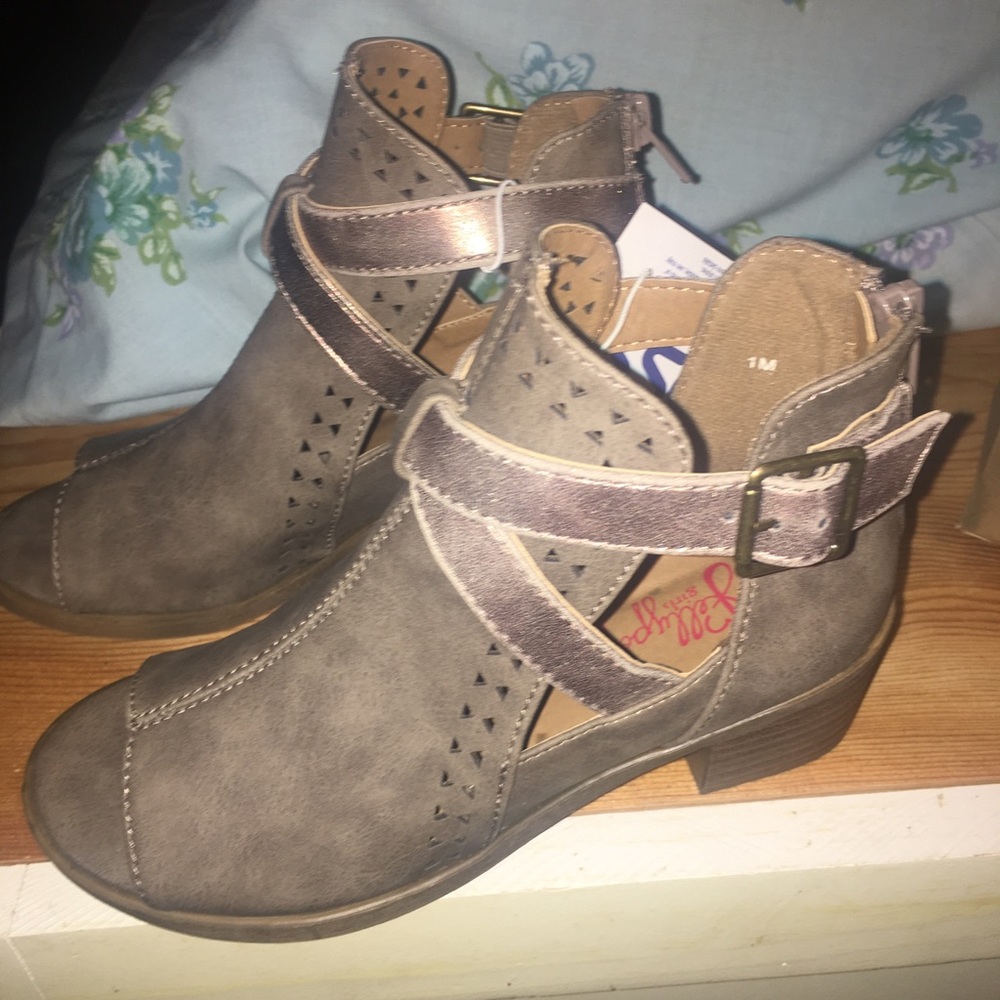 girl shoes